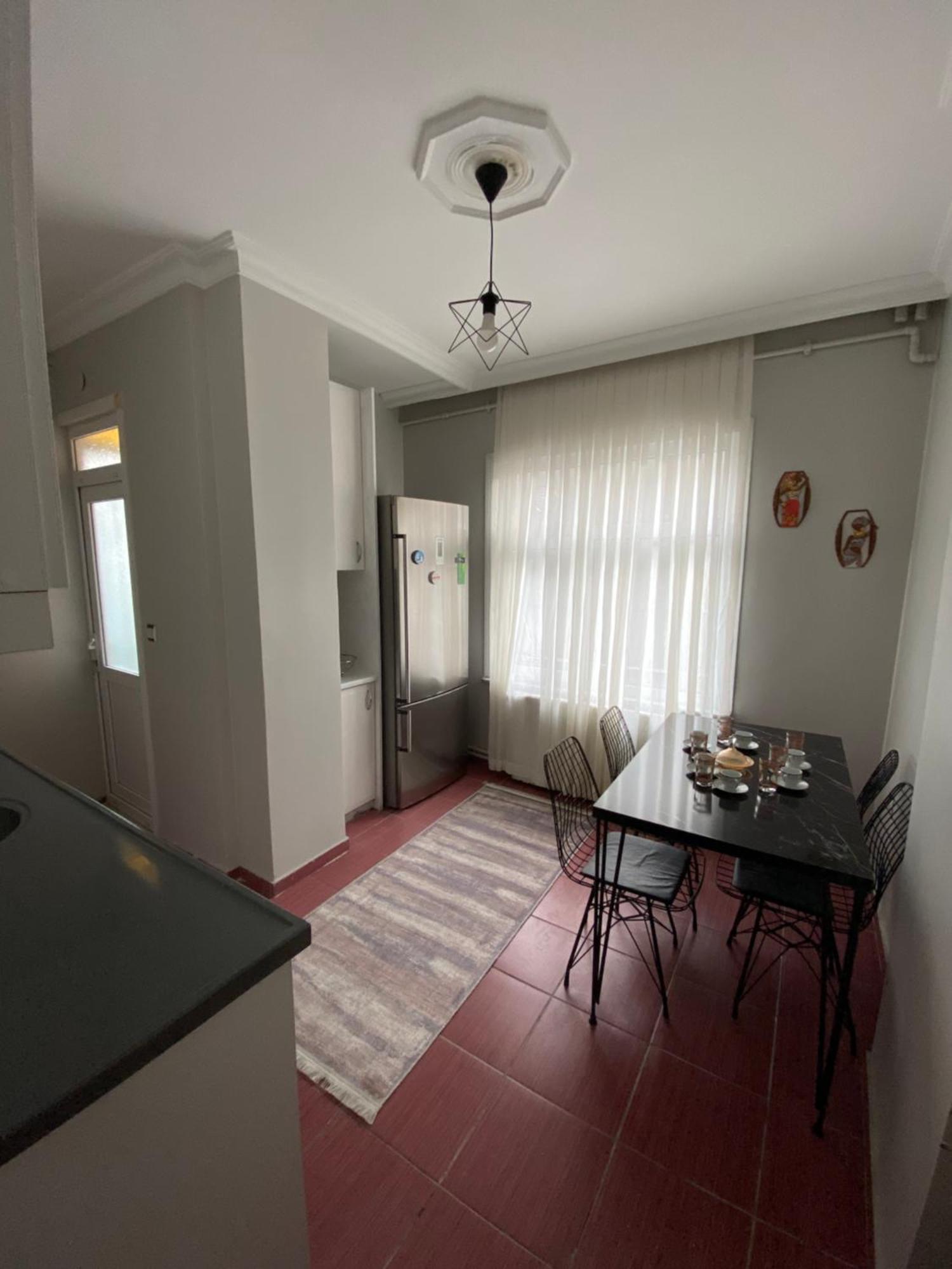 Noble House Daire